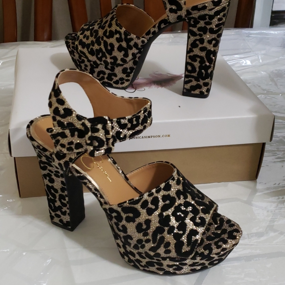 - Brand new in box Jessica Simpson  Sandal H…